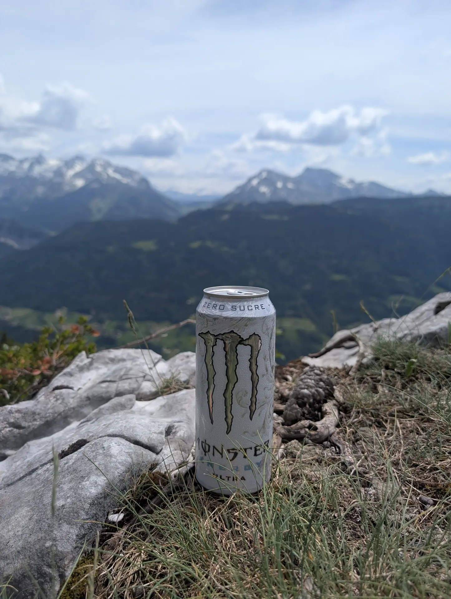 Ultra White "White Monster" submitted by tonito75